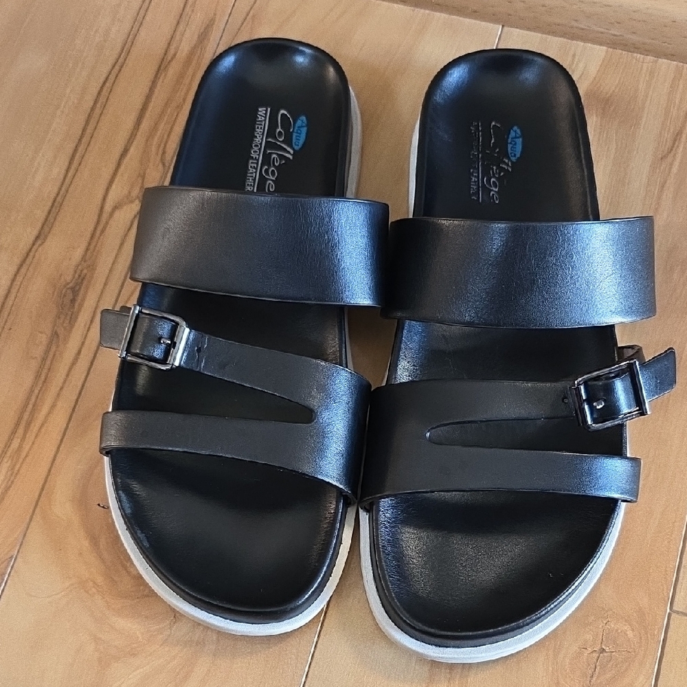 Aqua College Black Waterproof Leather Slide Sandals Size 8🌸